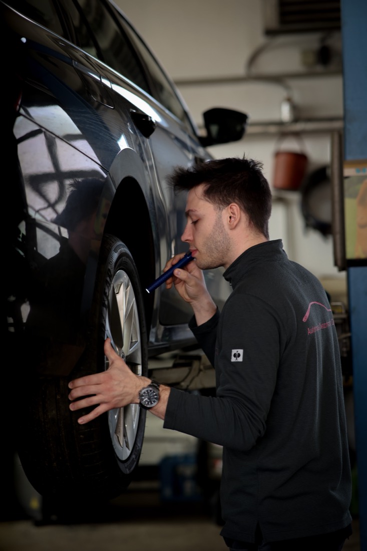 Fahrzeugbewertung in der eigenen Werkstatt von Autohaus Diezmann